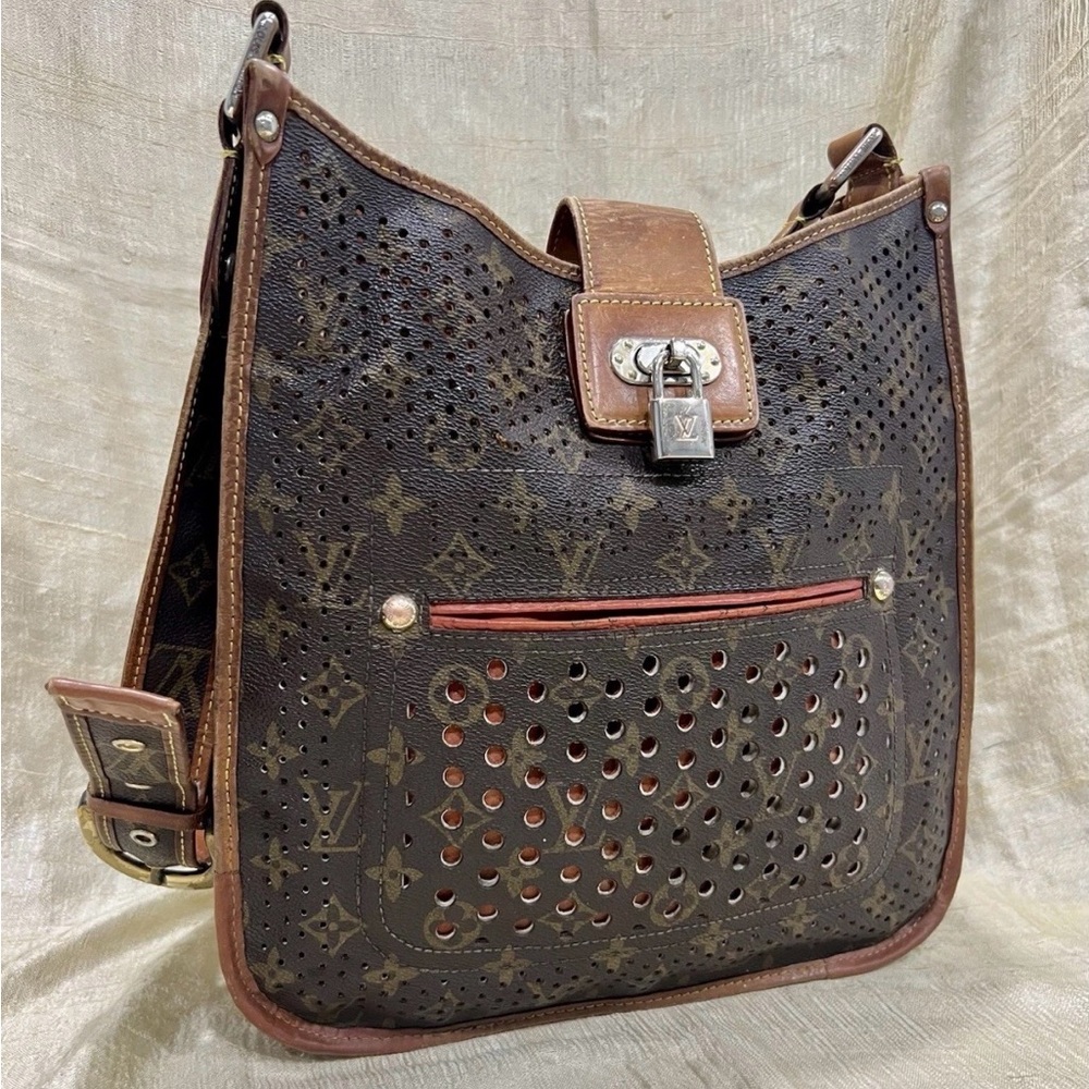 Vintage Louis Vuitton LV Shoulder Bag Monogram Perforated Musette VI1001